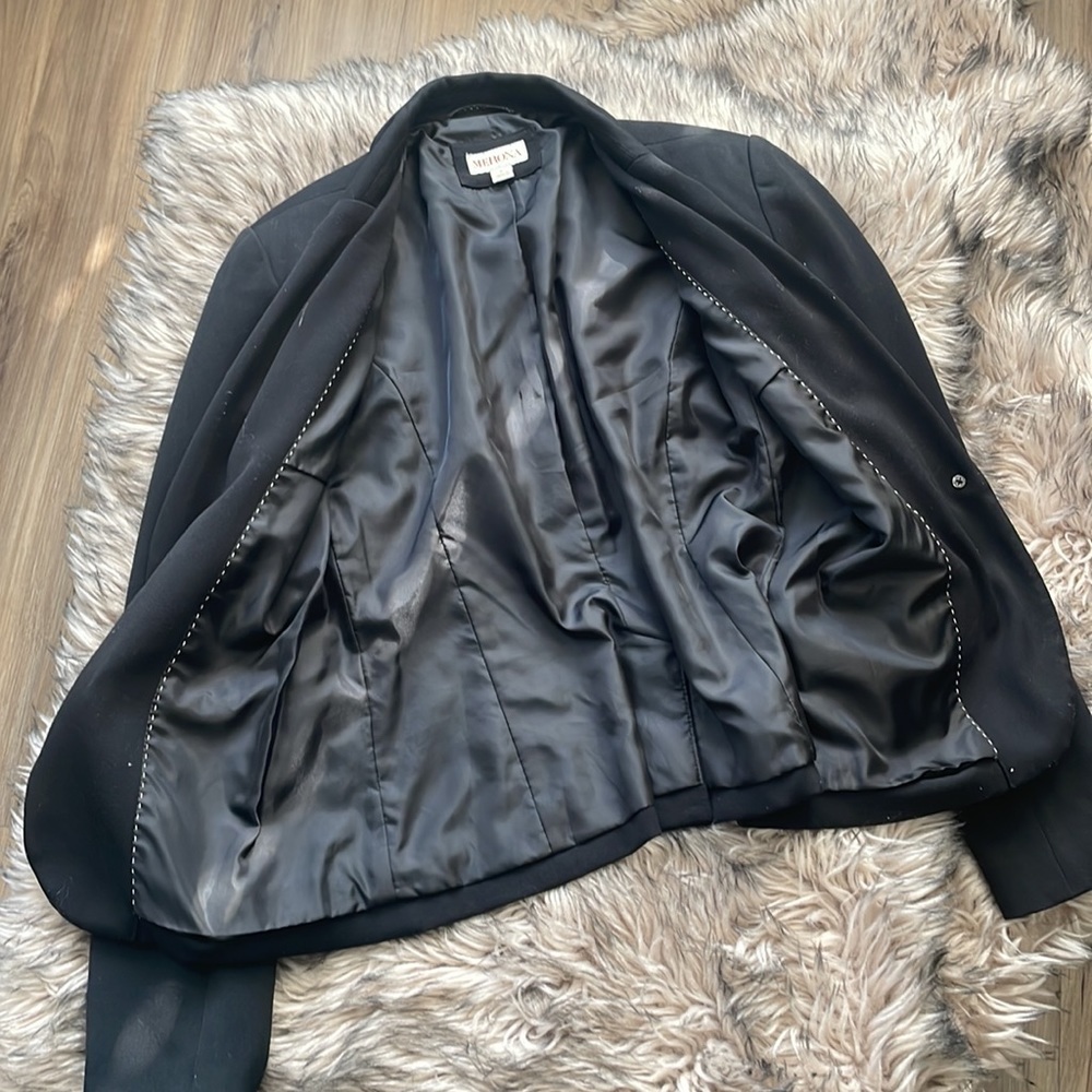 Blazer - Picture 3 of 3